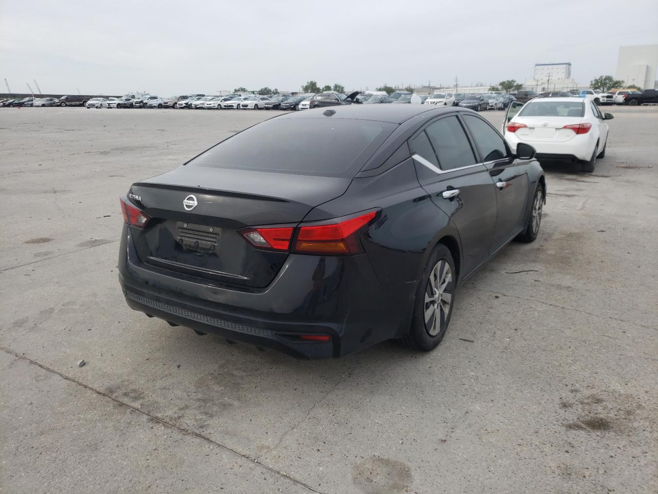 Photo 4 from auction – 2019 NISSAN ALTIMA S with VIN 1N4BL4BV0KN304649