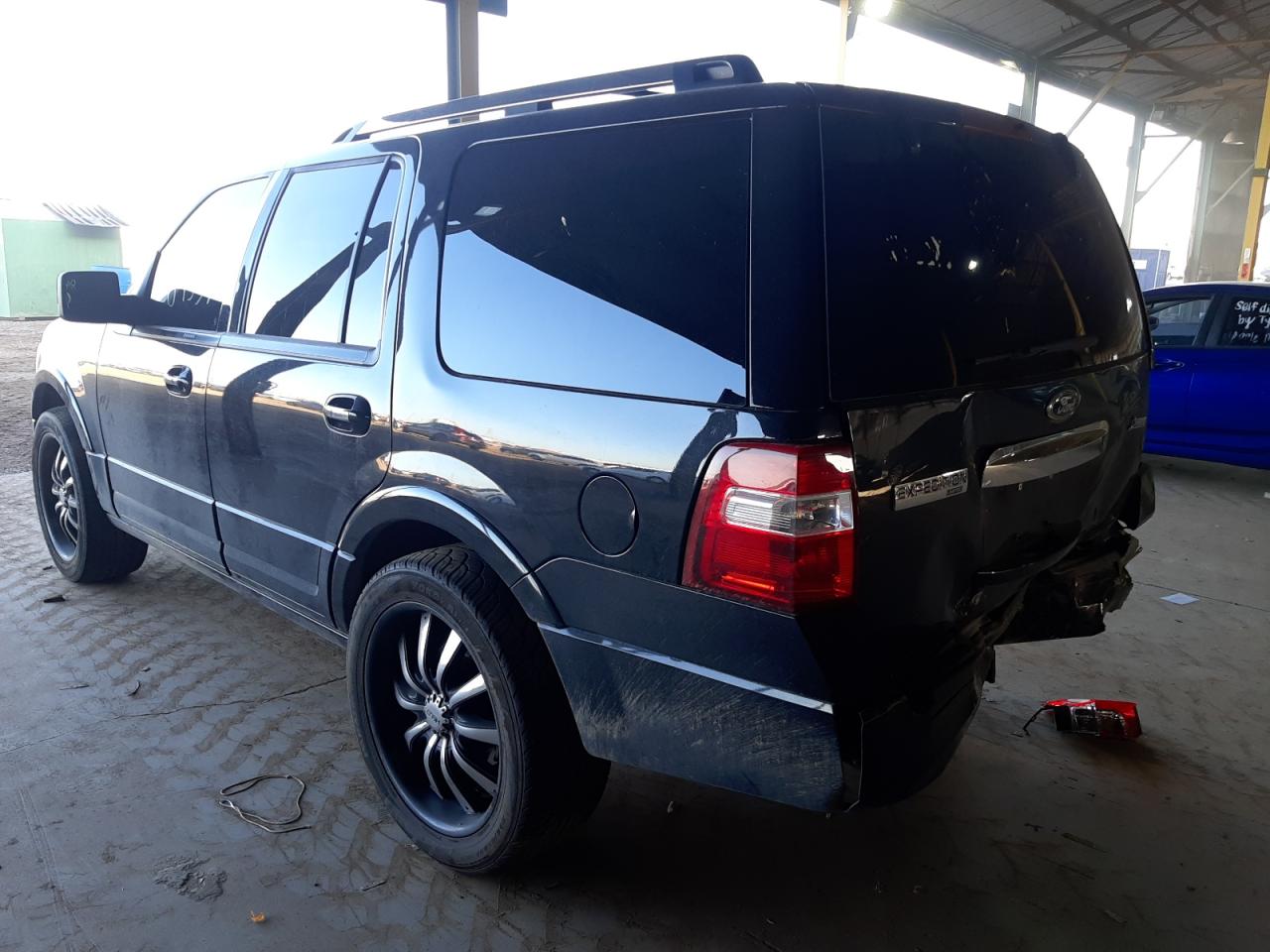 Photo 3 from auction – 2013 FORD EXPEDITION with VIN 1FMJU2A53DEF29090