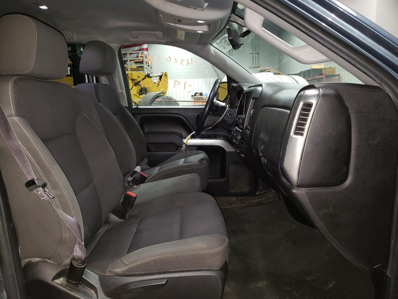 Photo 5 from auction – 2014 CHEVROLET SILVERADO with VIN 1GCVKREC0EZ285485