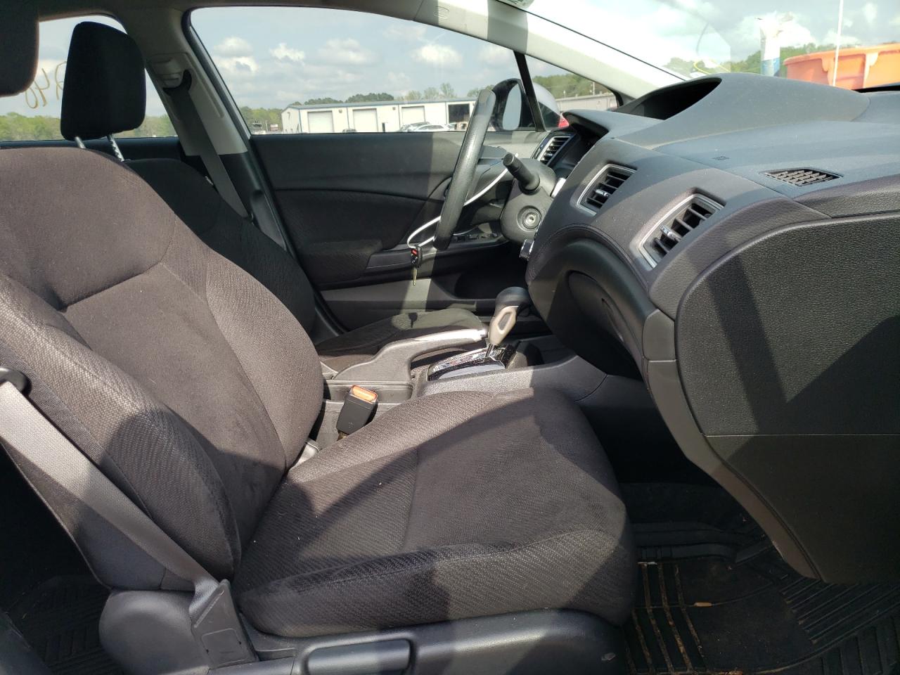 Photo 5 from auction – 2013 HONDA CIVIC LX with VIN 19XFB2F56DE045802