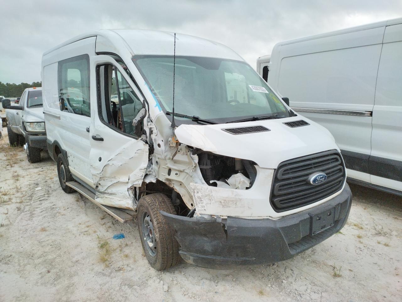 FORD TRANSIT T- 2019 with VIN 1FTYR1CM6KKA08687 - Photo from auction