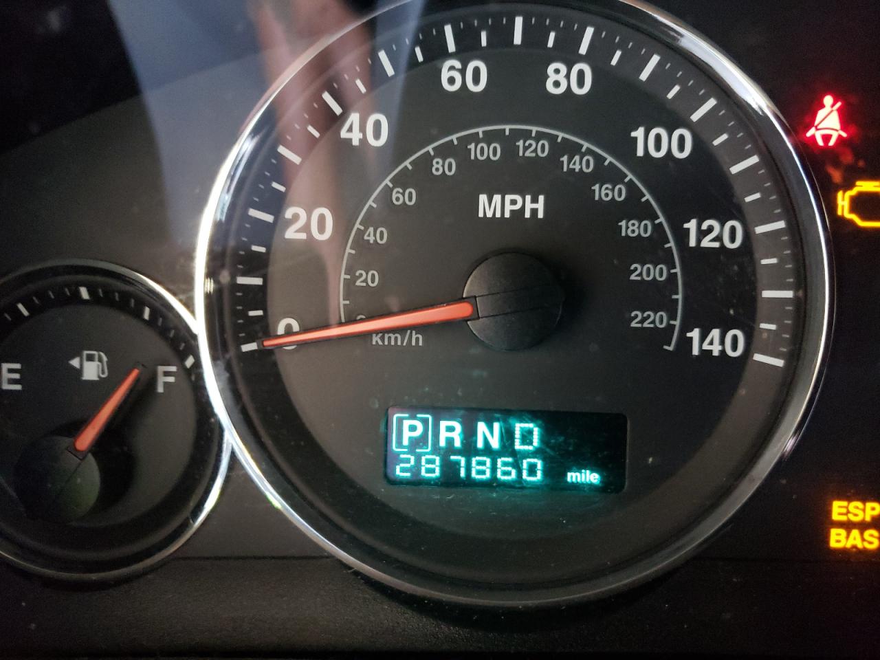 Photo 8 from auction – 2007 JEEP COMMANDER with VIN 1J8HH58297C557733