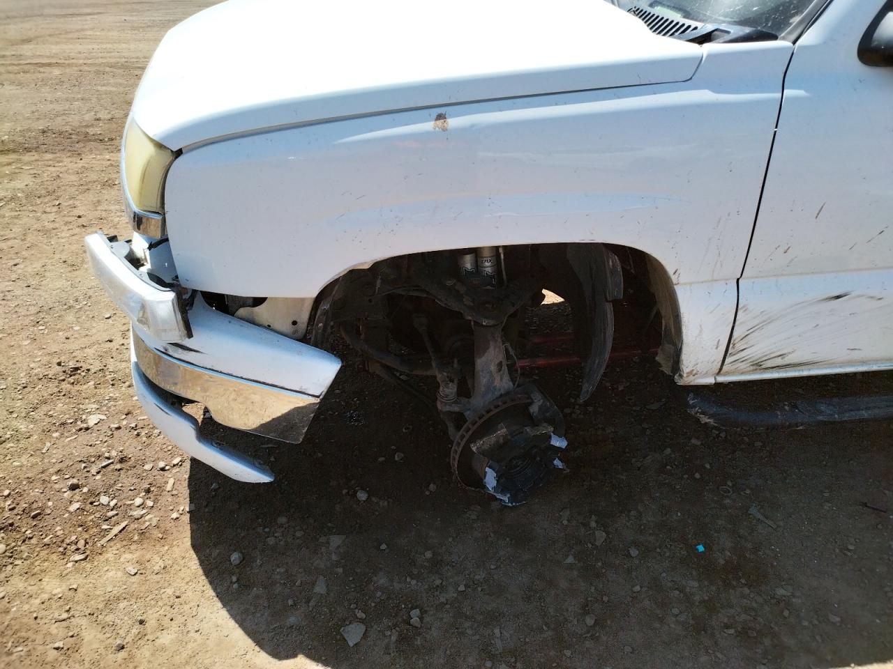 Photo 9 from auction – 2003 CHEVROLET SILVERADO with VIN 1GCGK13U03F235688