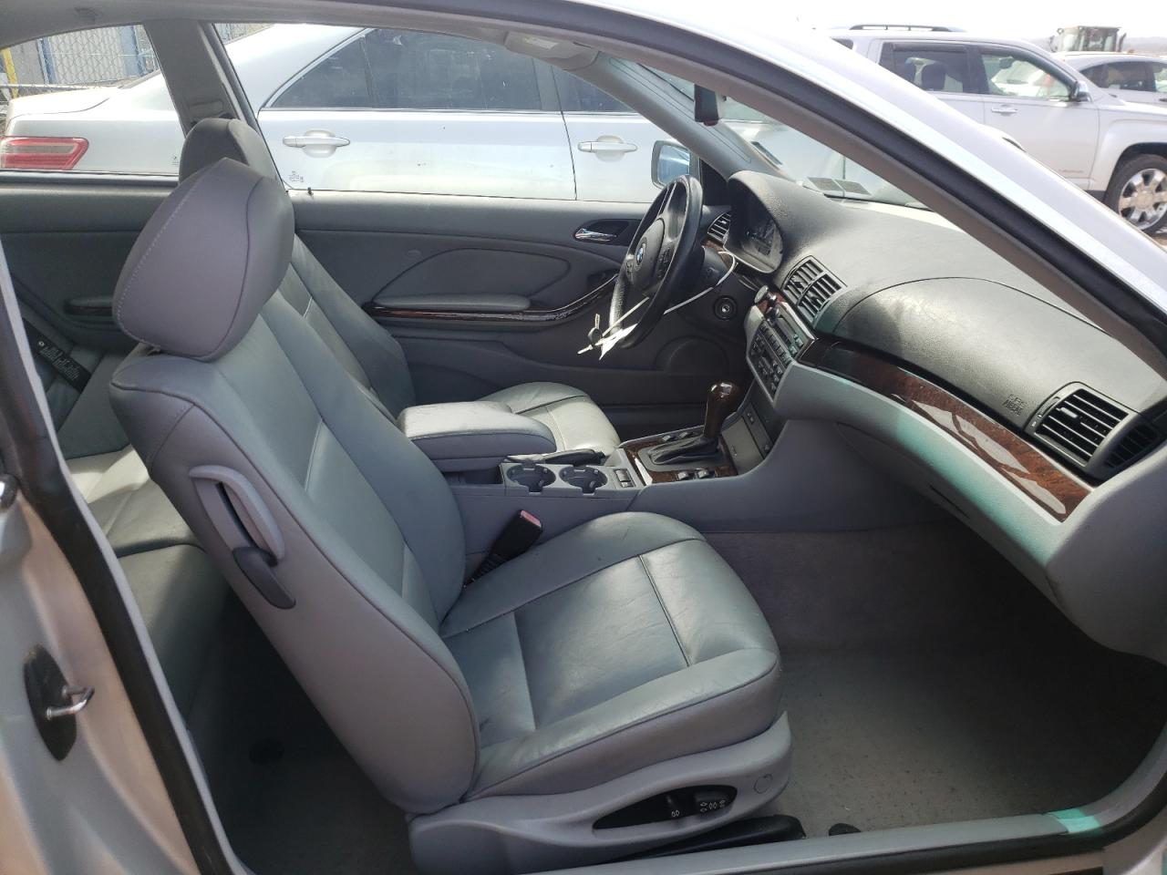 Photo 5 from auction – 2004 BMW 325 CI with VIN WBABD33444PL05556