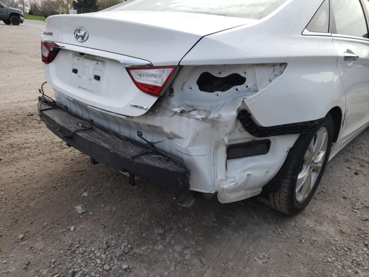 Photo 9 from auction – 2012 HYUNDAI SONATA SE with VIN 5NPEC4AC3CH489787