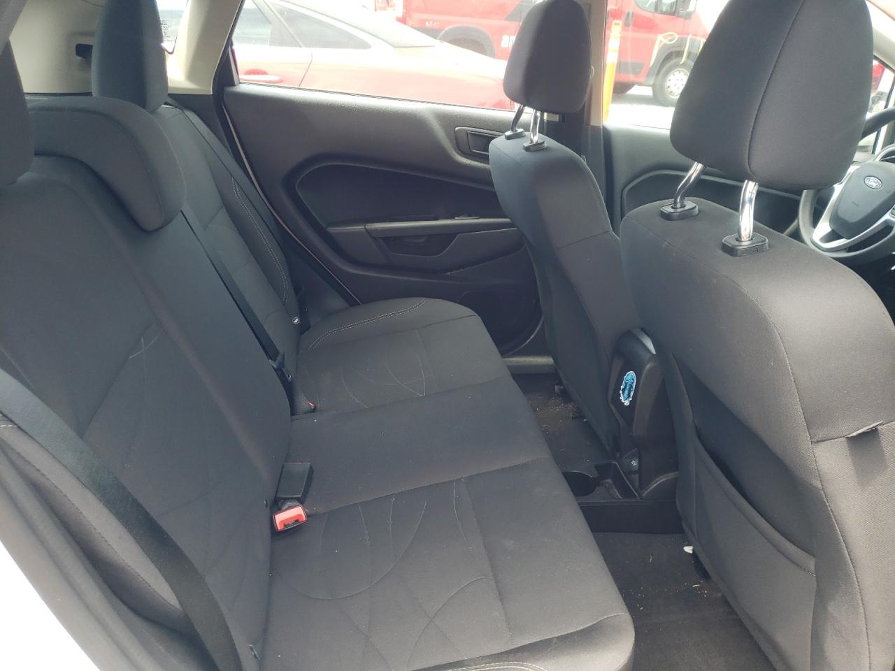 Photo 6 from auction – 2018 FORD FIESTA SE with VIN 3FADP4EJ4JM104971