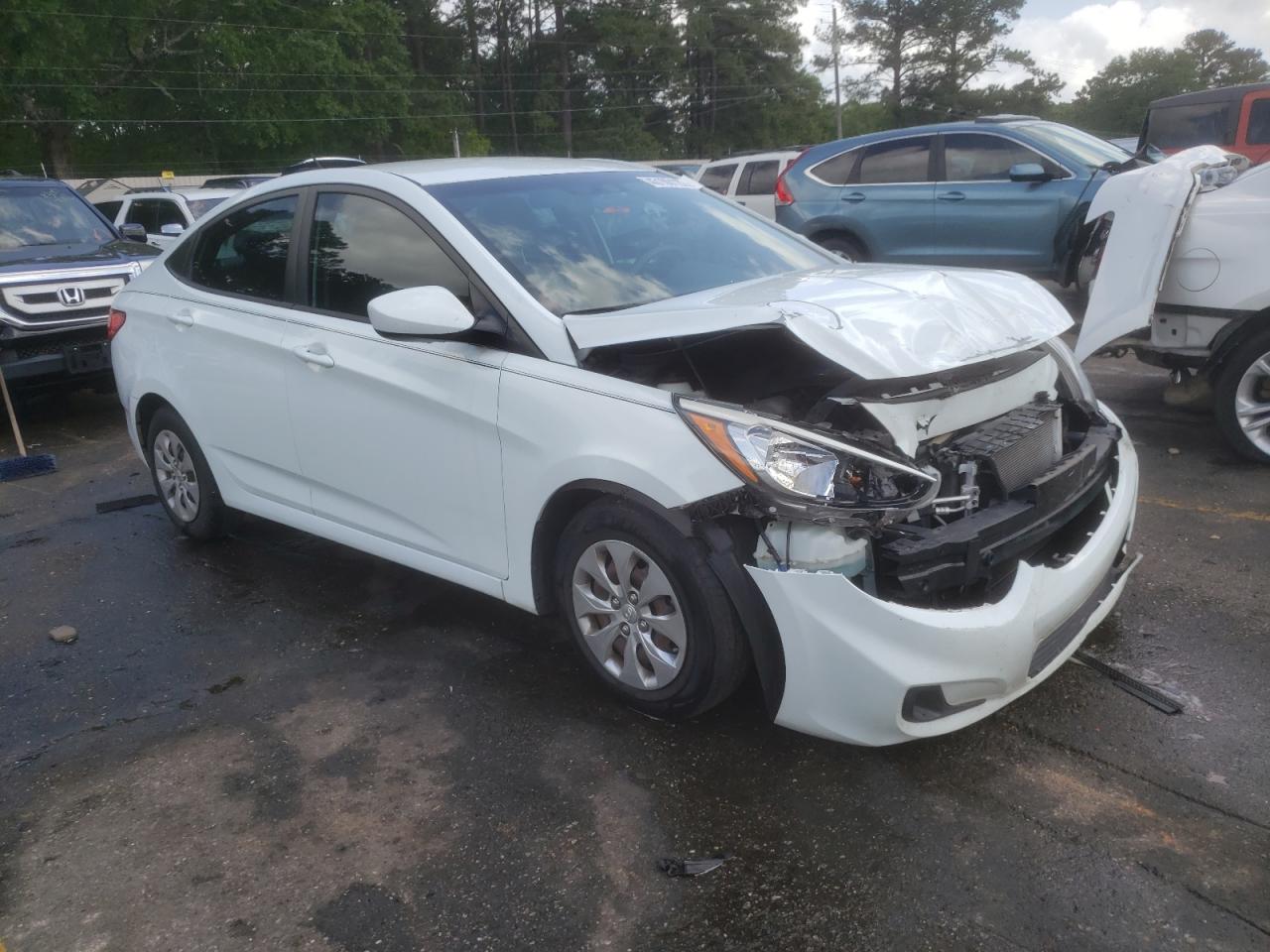 HYUNDAI ACCENT GLS 2015 with VIN KMHCT4AE7FU906262 - Photo from auction
