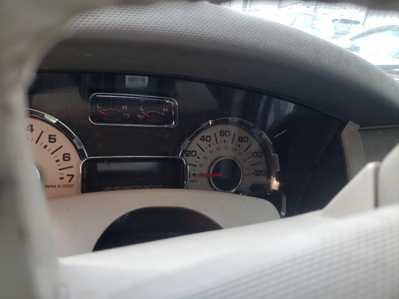 Photo 8 from auction – 2011 FORD EXPEDITION with VIN 1FMJU2A5XBEF16687