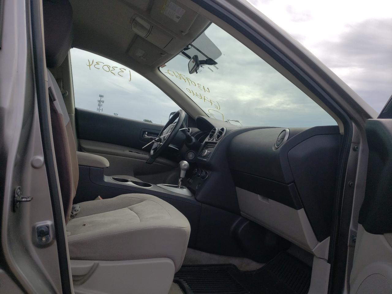 Photo 5 from auction – 2011 NISSAN ROGUE S with VIN JN8AS5MV2BW677640
