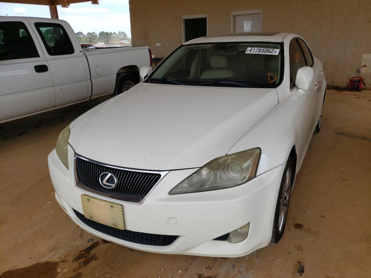 Photo 2 from auction – 2006 LEXUS IS 250 with VIN JTHCK262062004539