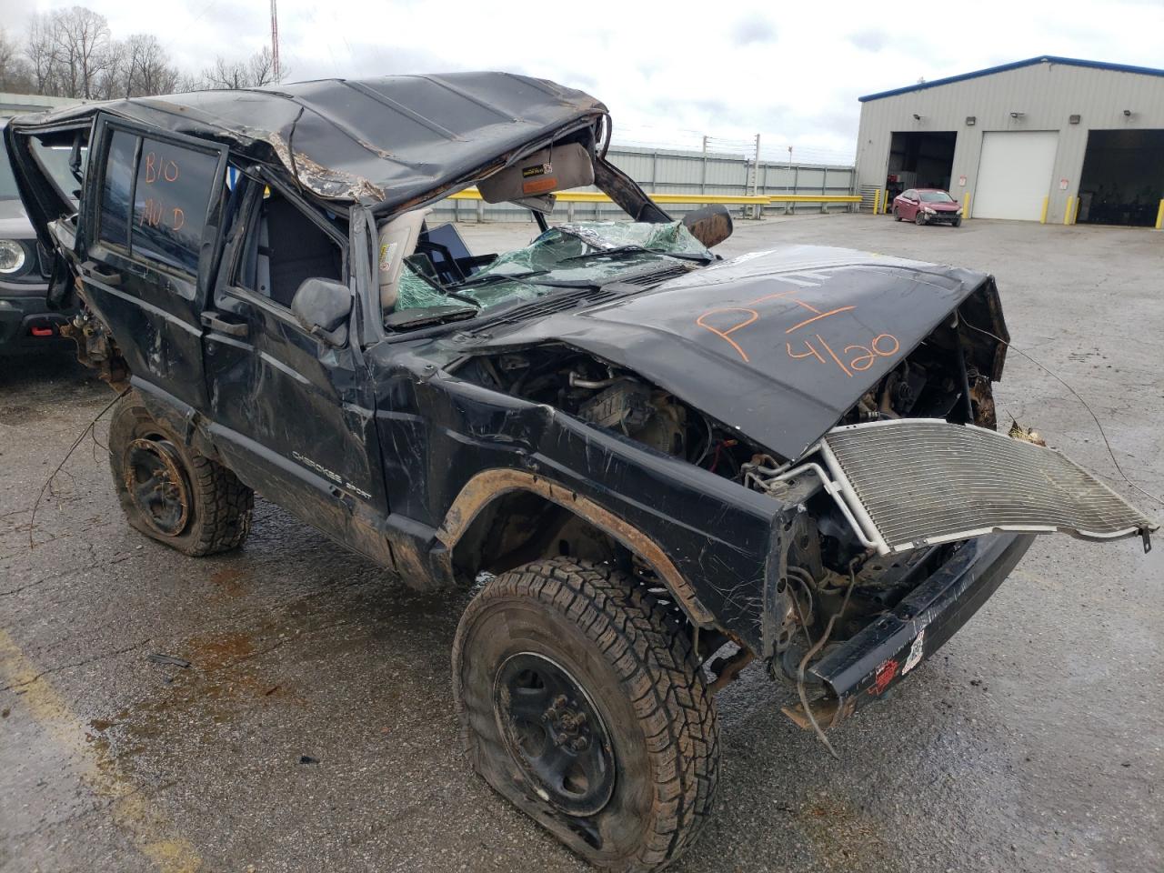 JEEP CHEROKEE S 1999 with VIN 1J4FF68S3XL600239 - Photo from auction