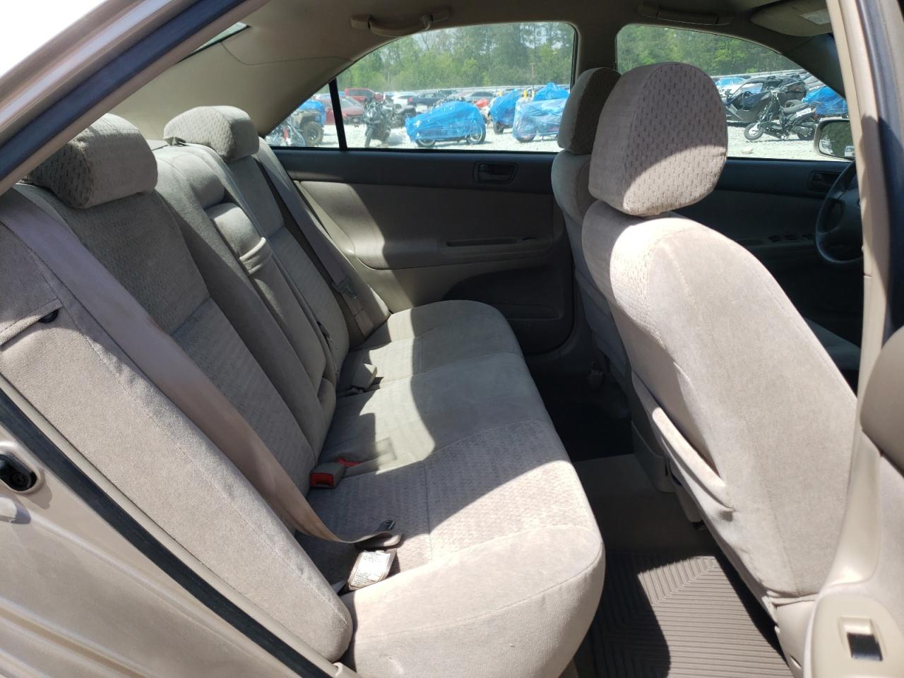 Photo 6 from auction – 2002 TOYOTA CAMRY LE with VIN 4T1BE32K12U607770