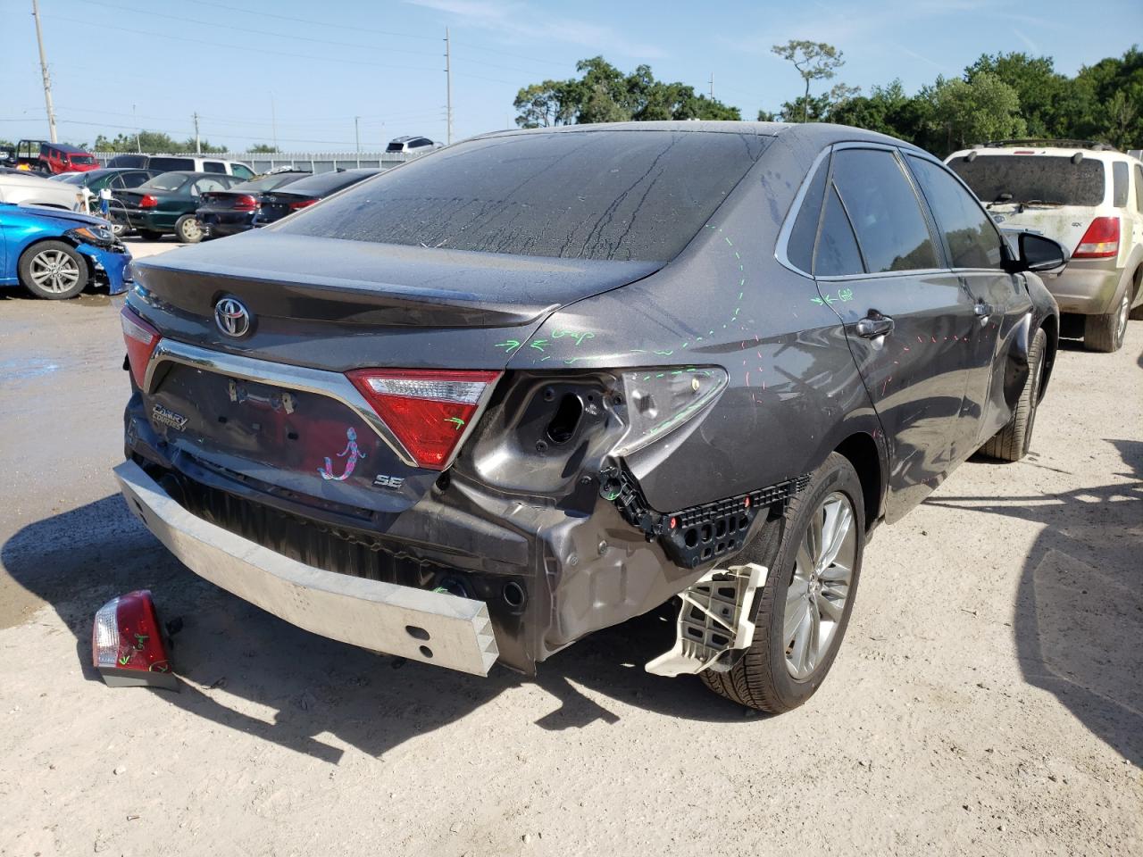 Photo 4 from auction – 2017 TOYOTA CAMRY with VIN 4T1BF1FK1HU654821