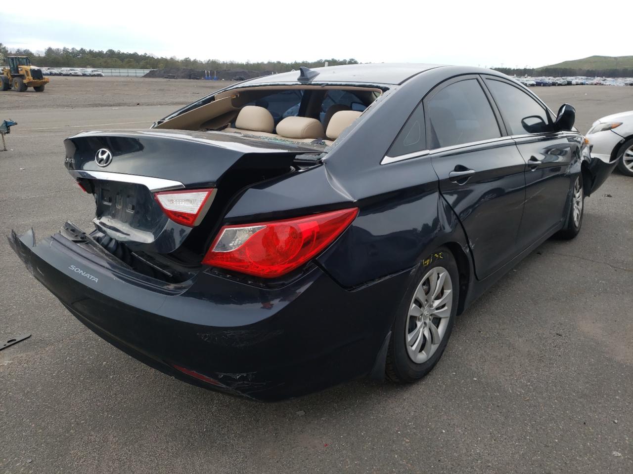 Photo 4 from auction – 2012 HYUNDAI SONATA GLS with VIN 5NPEB4AC5CH435698