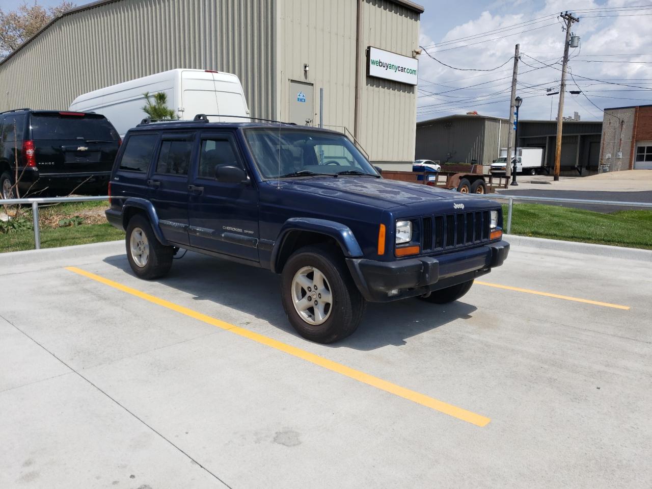 JEEP CHEROKEE S 2001 with VIN 1J4FF48SX1L580423 - Photo from auction