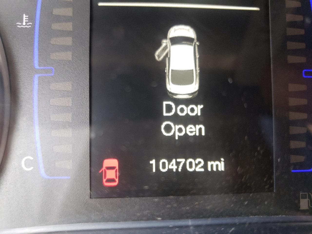 Photo 8 from auction – 2015 CHRYSLER 200 LX with VIN 1C3CCCFB9FN618402