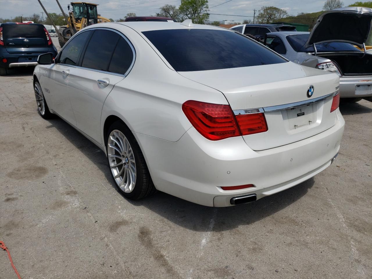 Photo 3 from auction – 2012 BMW 750 I with VIN WBAKA8C56CCY37914