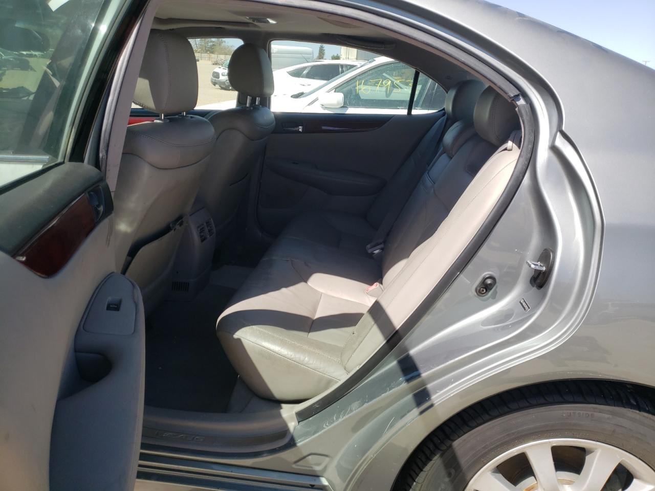Photo 6 from auction – 2004 LEXUS ES 330 with VIN JTHBA30G345020674