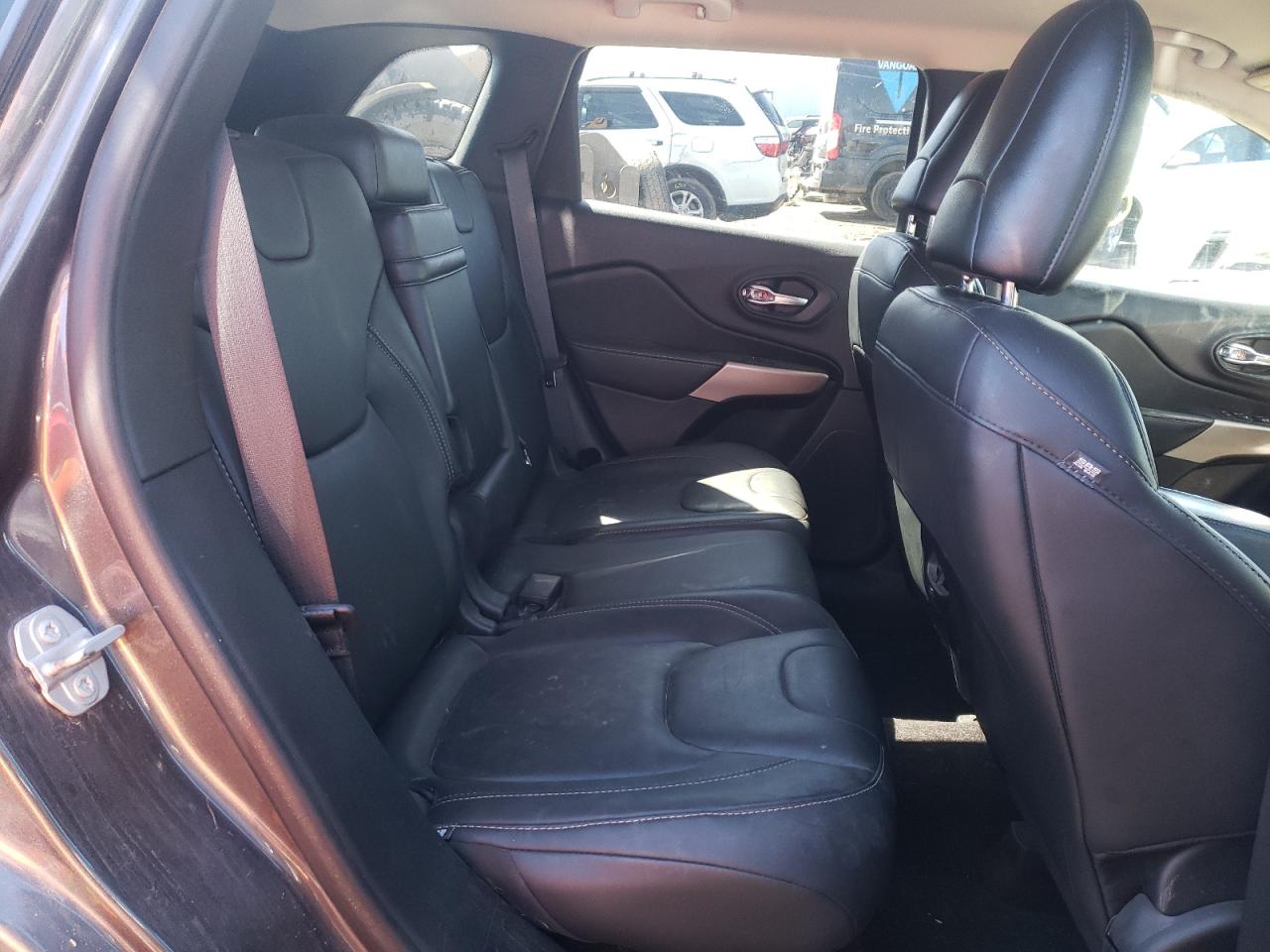Photo 6 from auction – 2017 JEEP CHEROKEE L with VIN 1C4PJMDB1HW564683