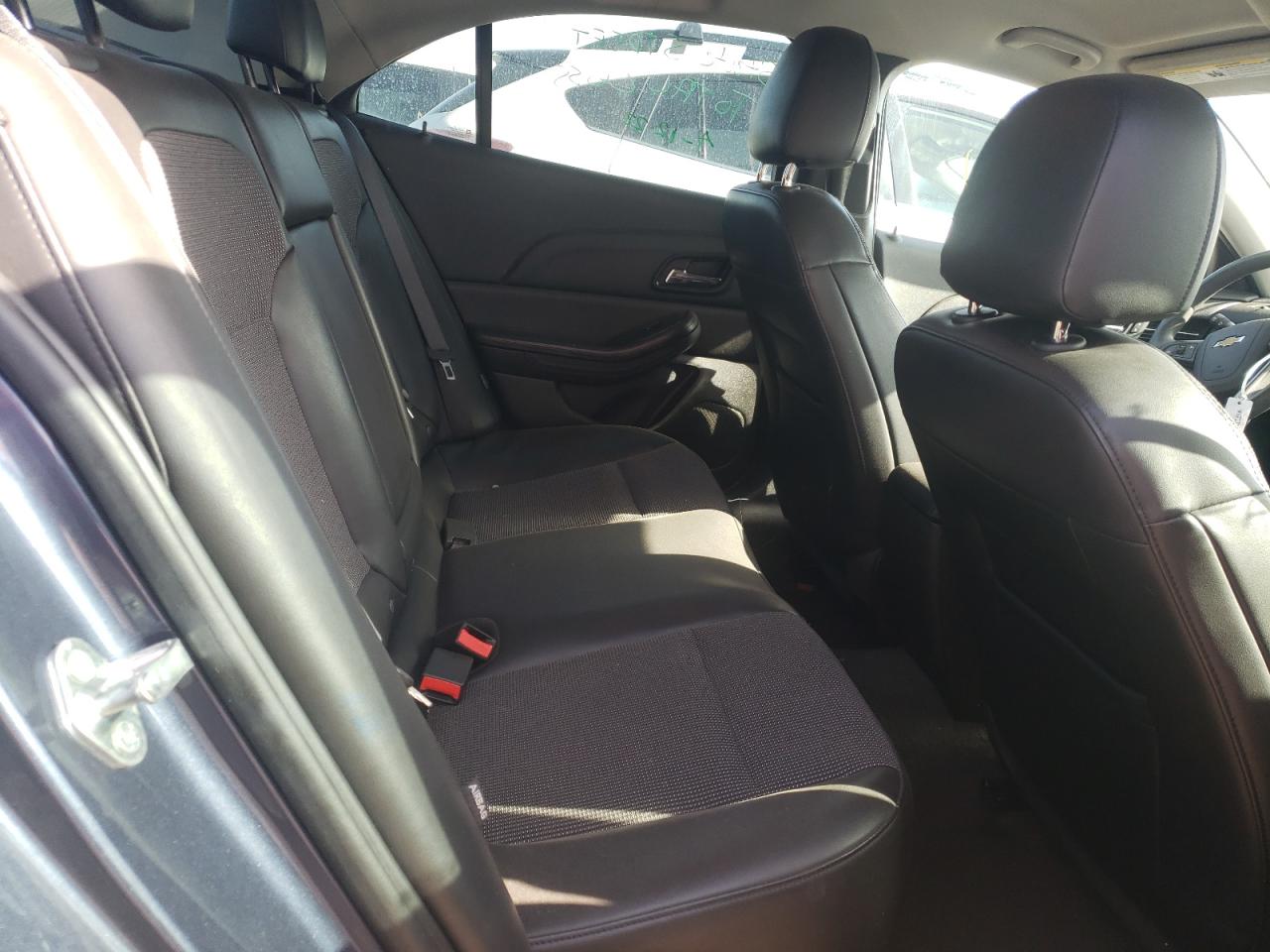Photo 6 from auction – 2015 CHEVROLET MALIBU 1LT with VIN 1G11C5SL4FF253644