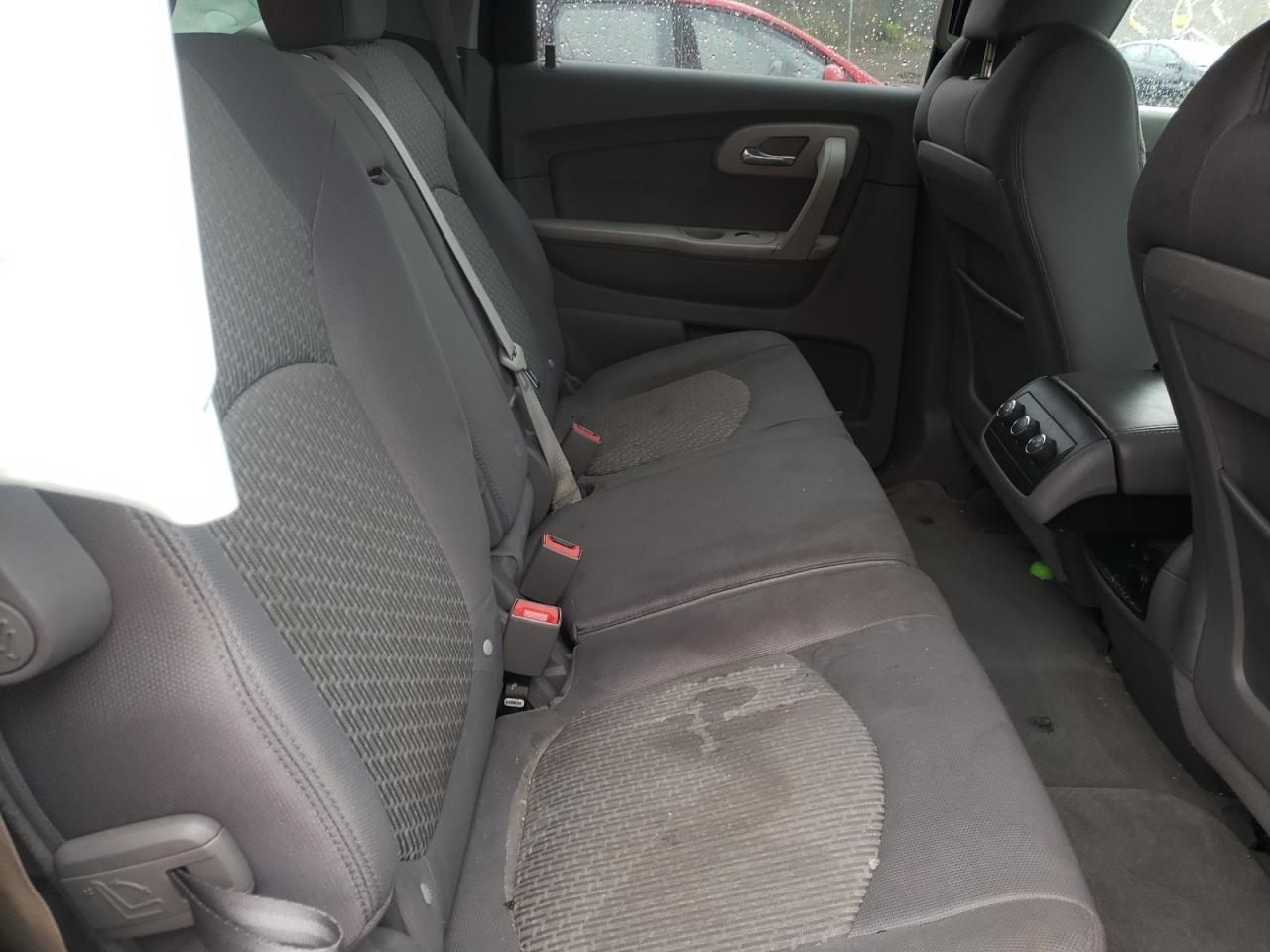 Photo 6 from auction – 2012 CHEVROLET TRAVERSE L with VIN 1GNKRFED2CJ372300