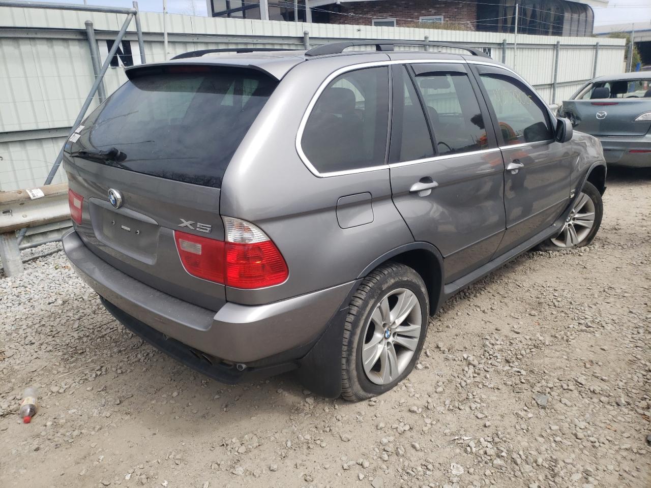 Photo 4 from auction – 2006 BMW X5 4.4I with VIN 5UXFB53536LV20644