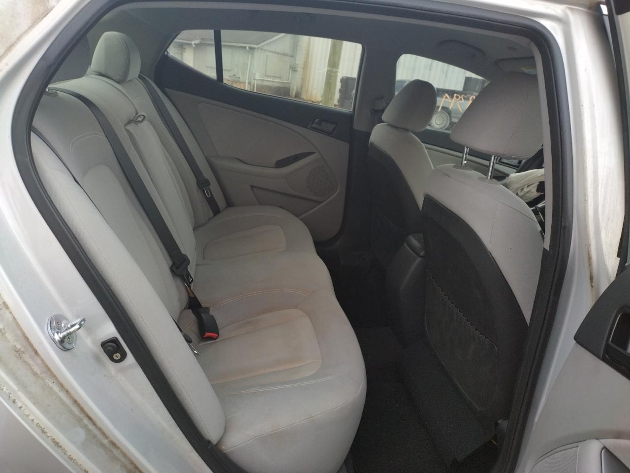Photo 6 from auction – 2011 KIA OPTIMA LX with VIN KNAGM4A72B5085285