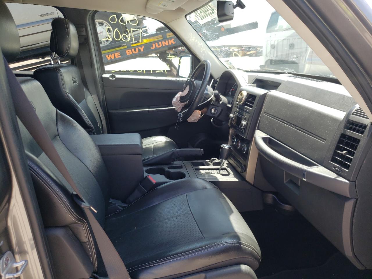 Photo 5 from auction – 2012 JEEP LIBERTY SP with VIN 1C4PJMAK6CW185711