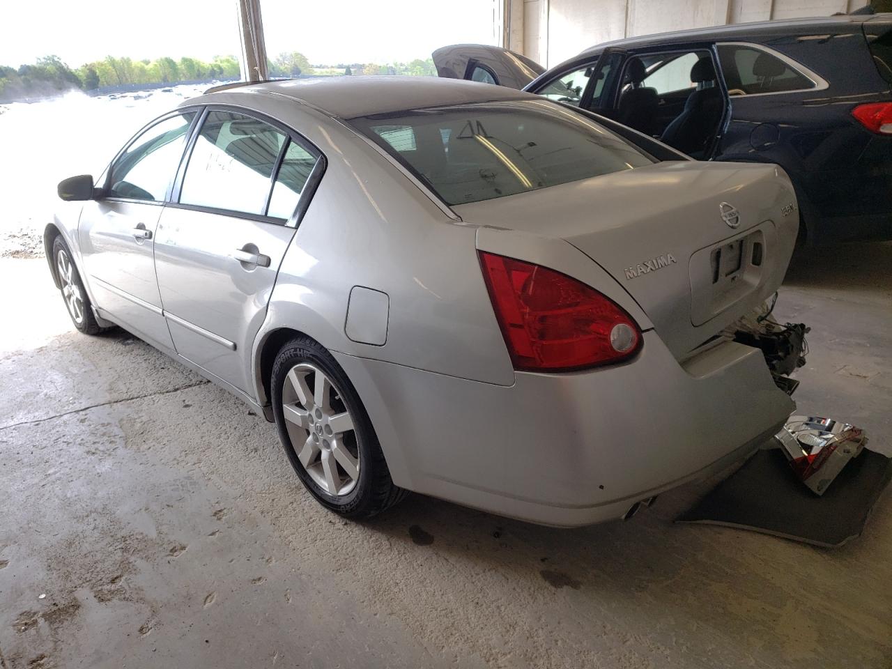 Photo 3 from auction – 2004 NISSAN MAXIMA SE with VIN 1N4BA41E04C862524