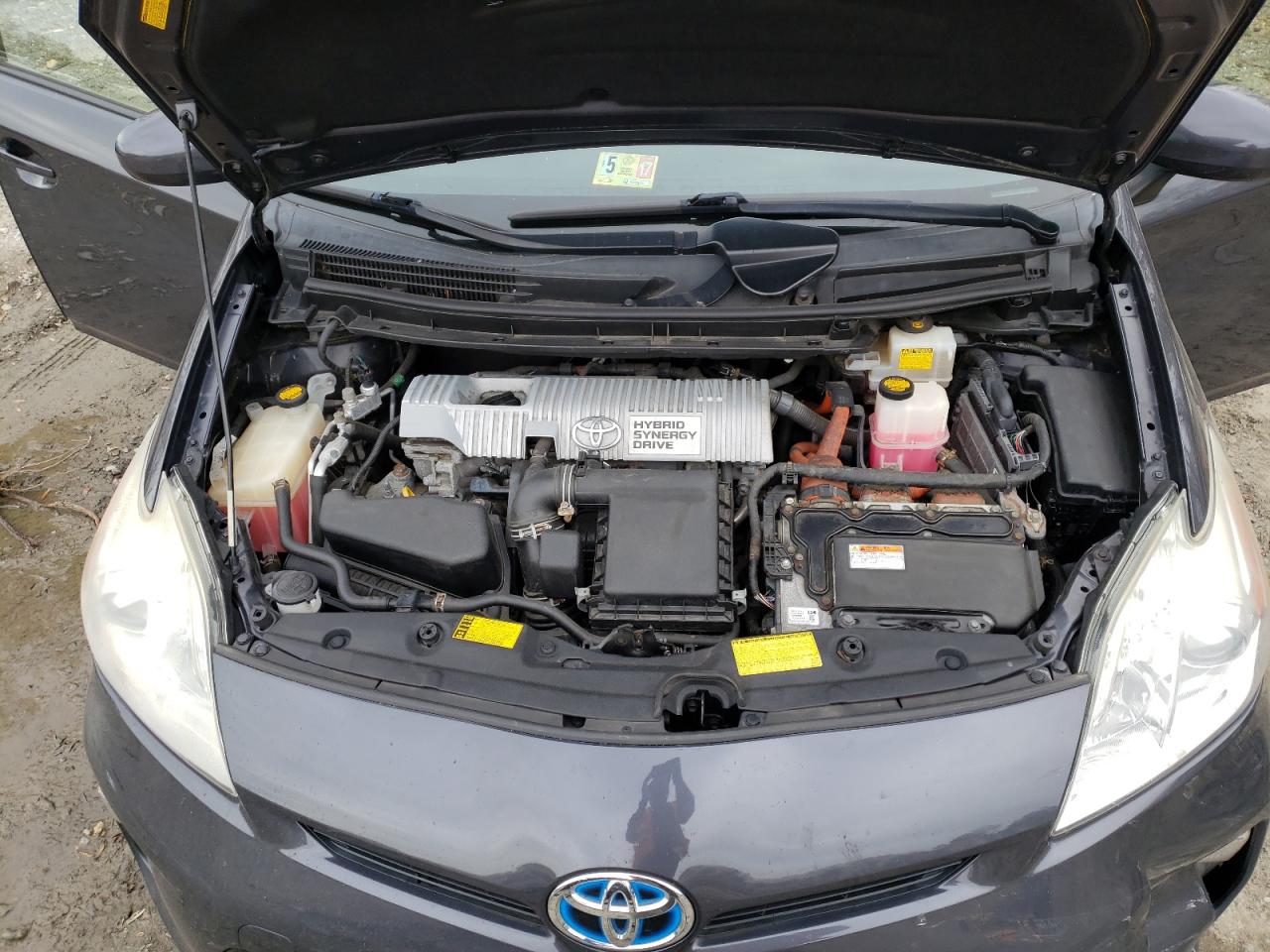 Photo 7 from auction – 2013 TOYOTA PRIUS with VIN JTDKN3DU0D1676246