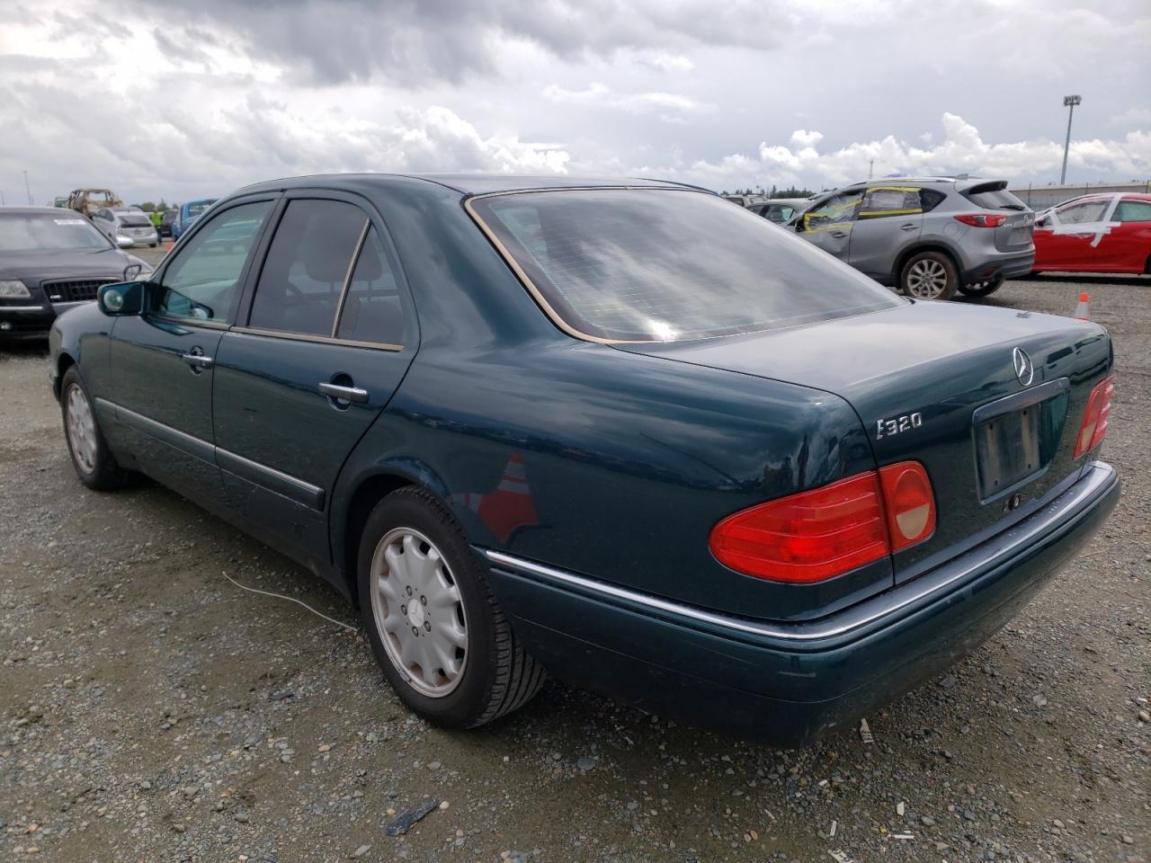 Photo 3 from auction – 1997 MERCEDES-BENZ E 320 with VIN WDBJF55F3VA408344