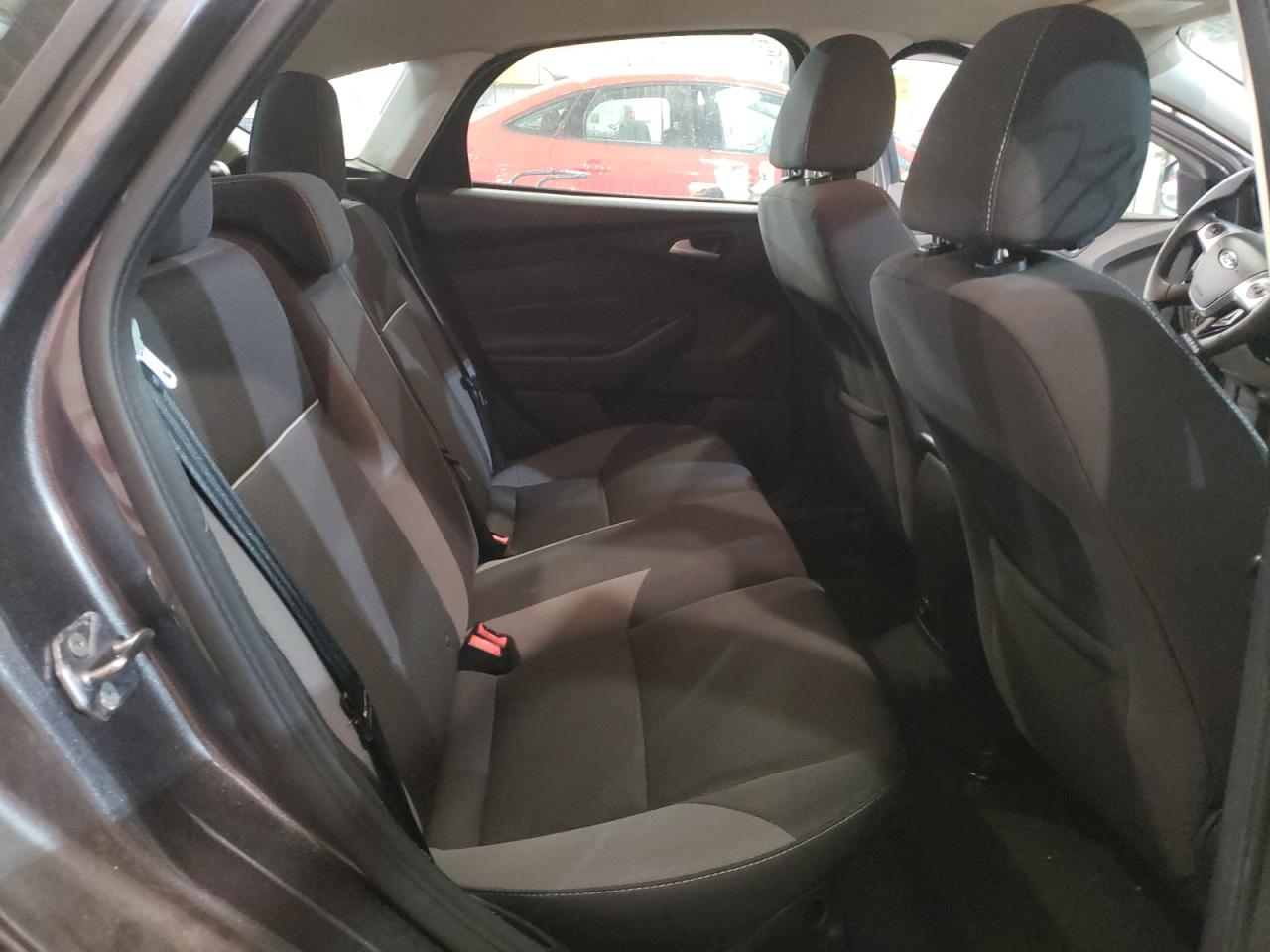 Photo 6 from auction – 2013 FORD FOCUS SE with VIN 1FADP3K22DL263968