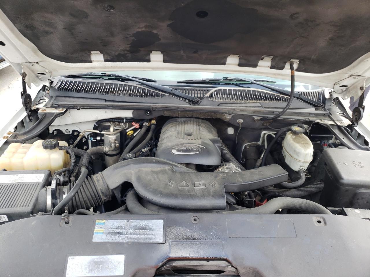 Photo 7 from auction – 2004 GMC YUKON with VIN 1GKEC13Z64J325401