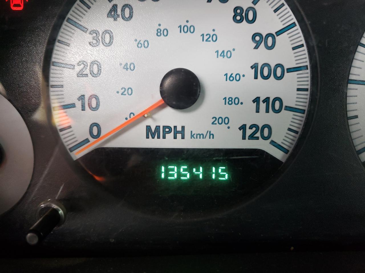 Photo 8 from auction – 2005 DODGE CARAVAN with VIN 1D4GP24R05B168069