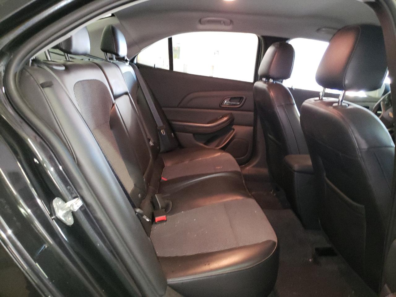 Photo 6 from auction – 2015 CHEVROLET MALIBU 2LT with VIN 1G11D5SL0FF121509