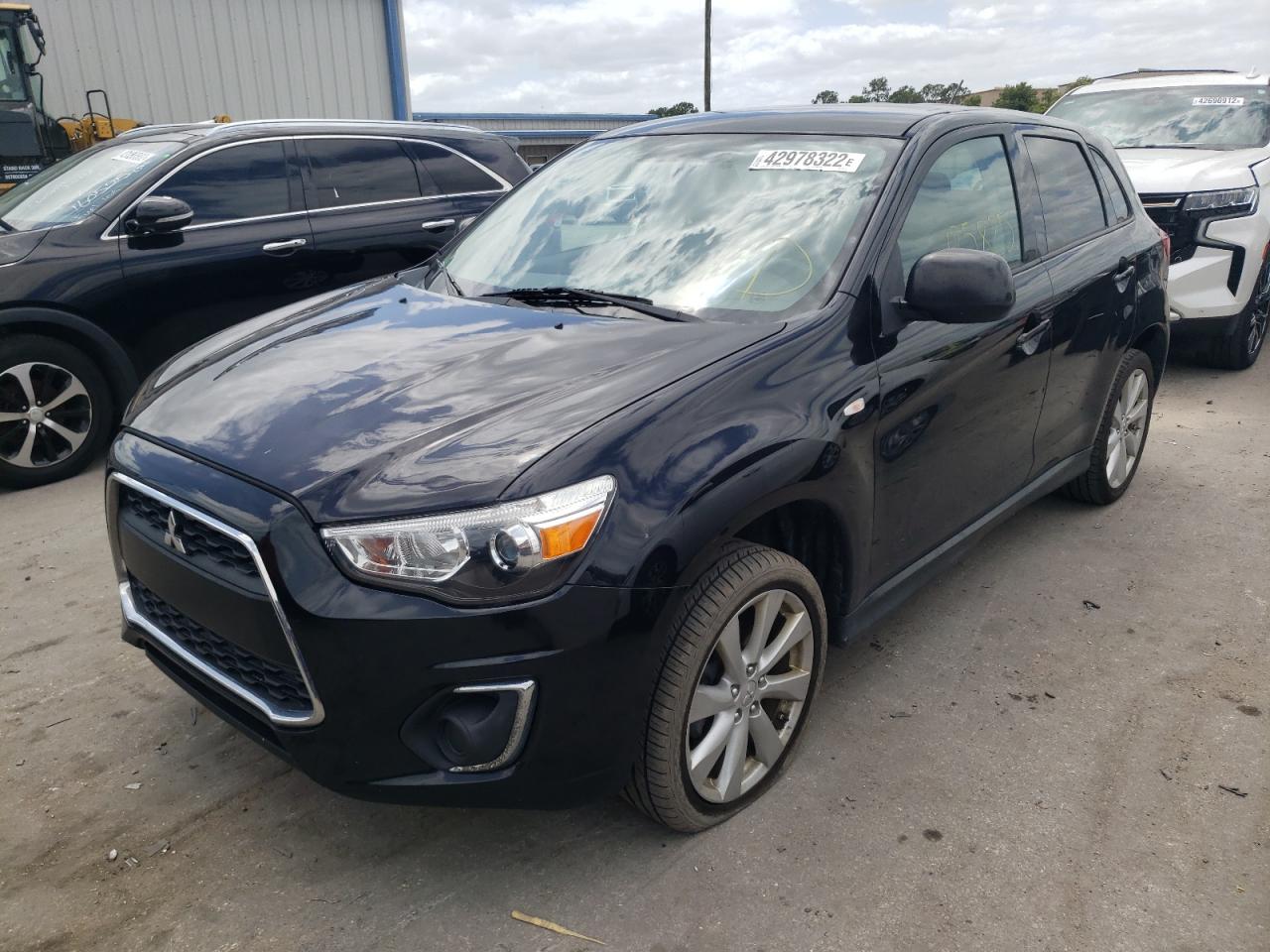 Photo 2 from auction – 2014 MITSUBISHI OUTLANDER with VIN 4A4AR3AU3EE011414