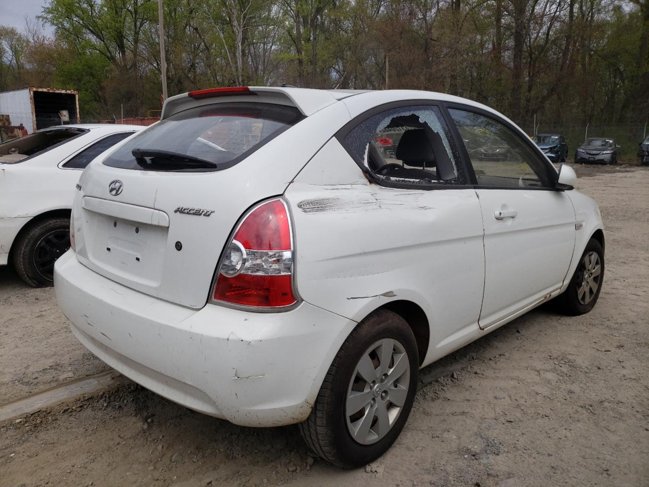Photo 4 from auction – 2011 HYUNDAI ACCENT GL with VIN KMHCM3ACXBU199920