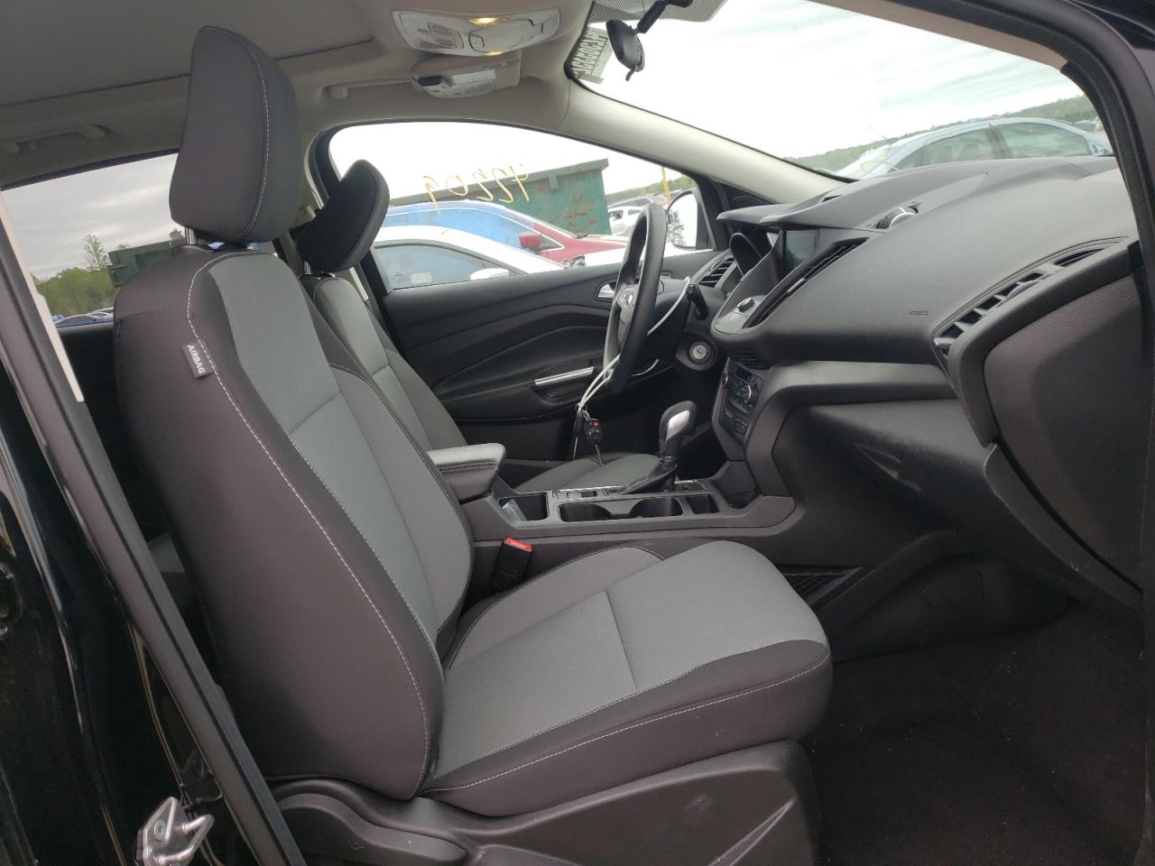Photo 5 from auction – 2018 FORD ESCAPE SE with VIN 1FMCU0GDXJUA52106