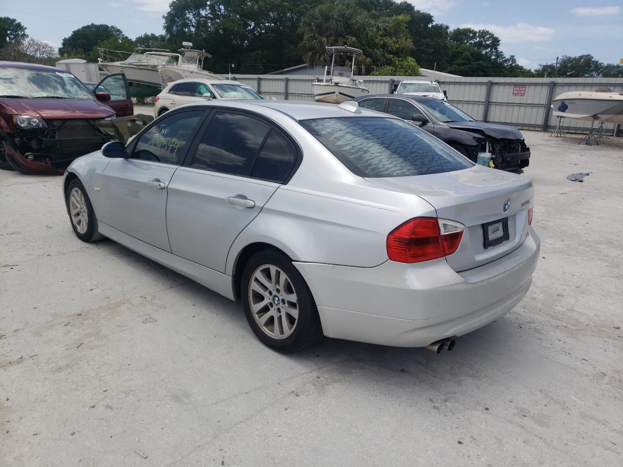 Photo 3 from auction – 2007 BMW 328 I with VIN WBAVA33527KX79957