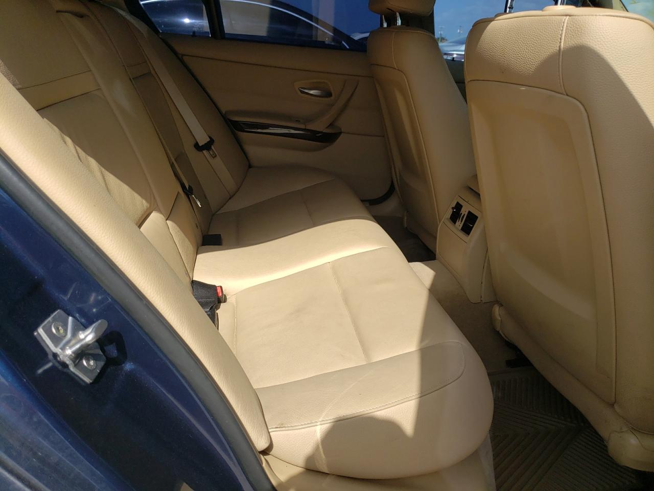 Photo 6 from auction – 2011 BMW 328 I with VIN WBAPH7C53BE460098