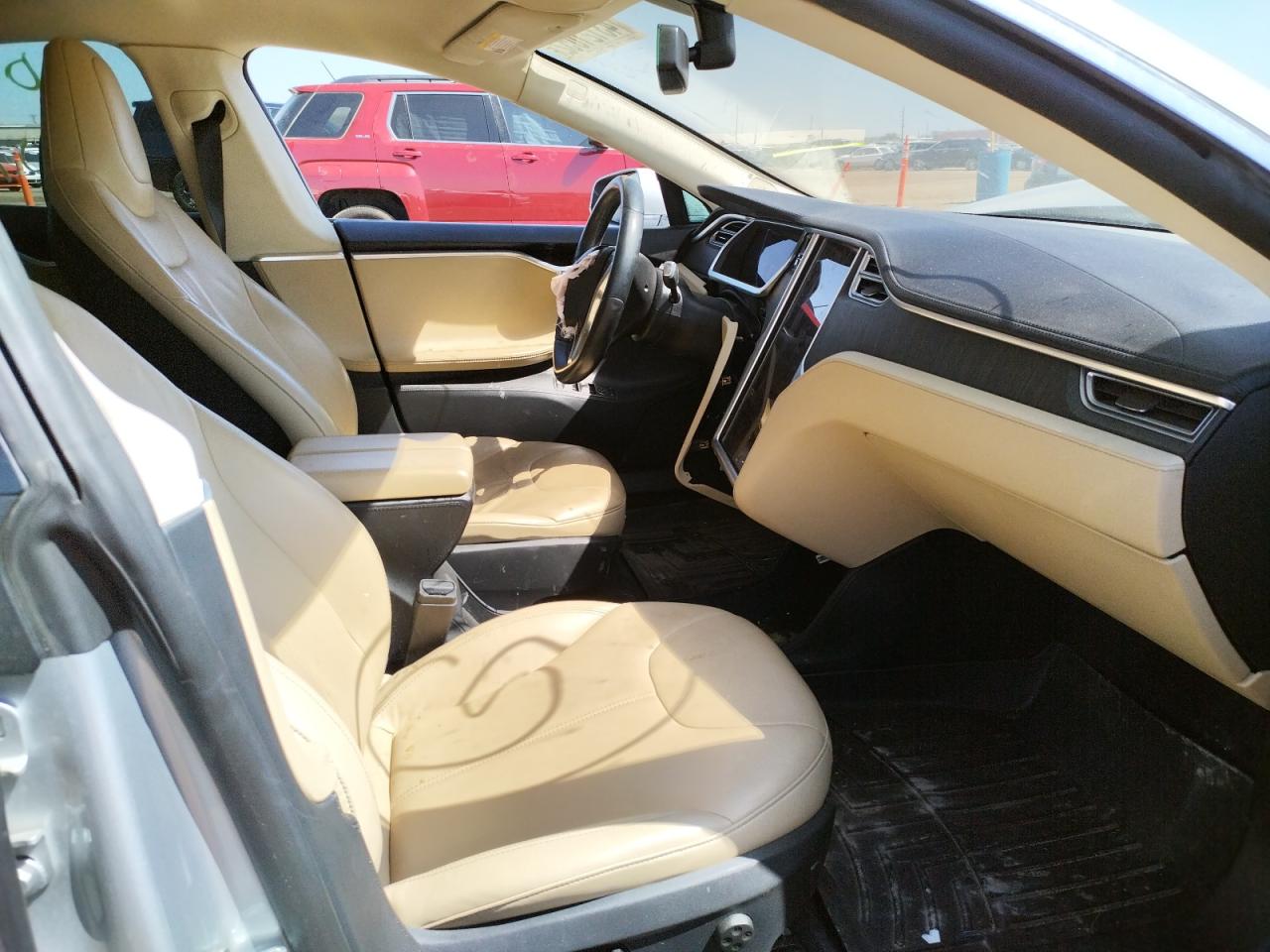 Photo 5 from auction – 2013 TESLA MODEL S with VIN 5YJSA1AG3DFP12940
