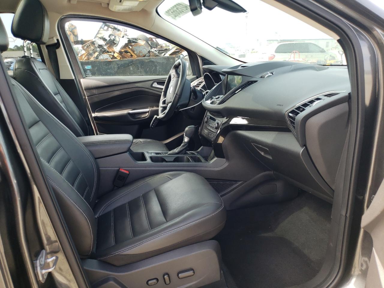Photo 15 from auction – 2017 FORD ESCAPE TIT with VIN 1FMCU9J91HUB48399