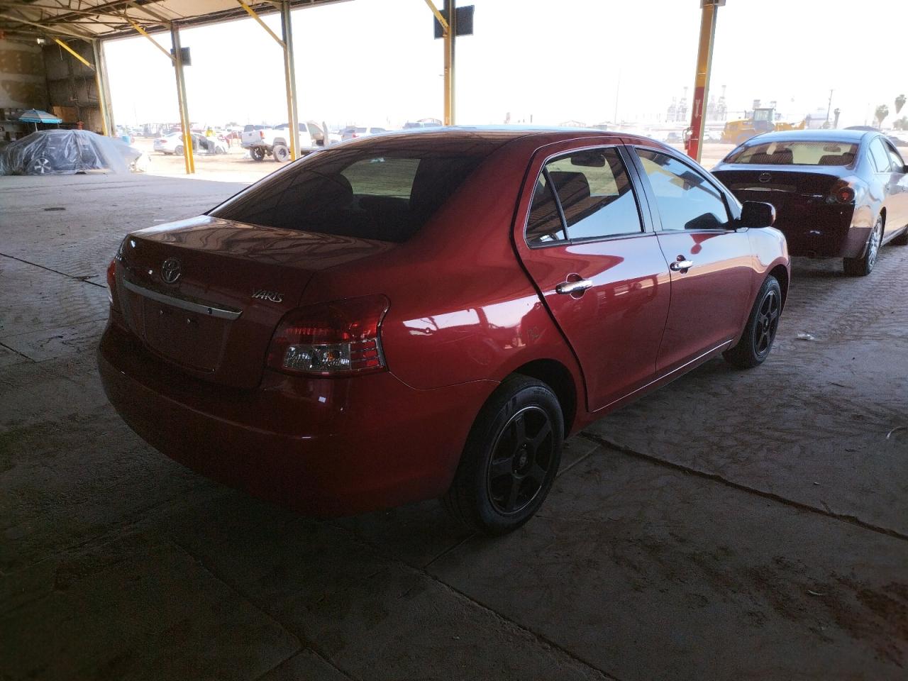 Photo 4 from auction – 2011 TOYOTA YARIS with VIN JTDBT4K39B1402997