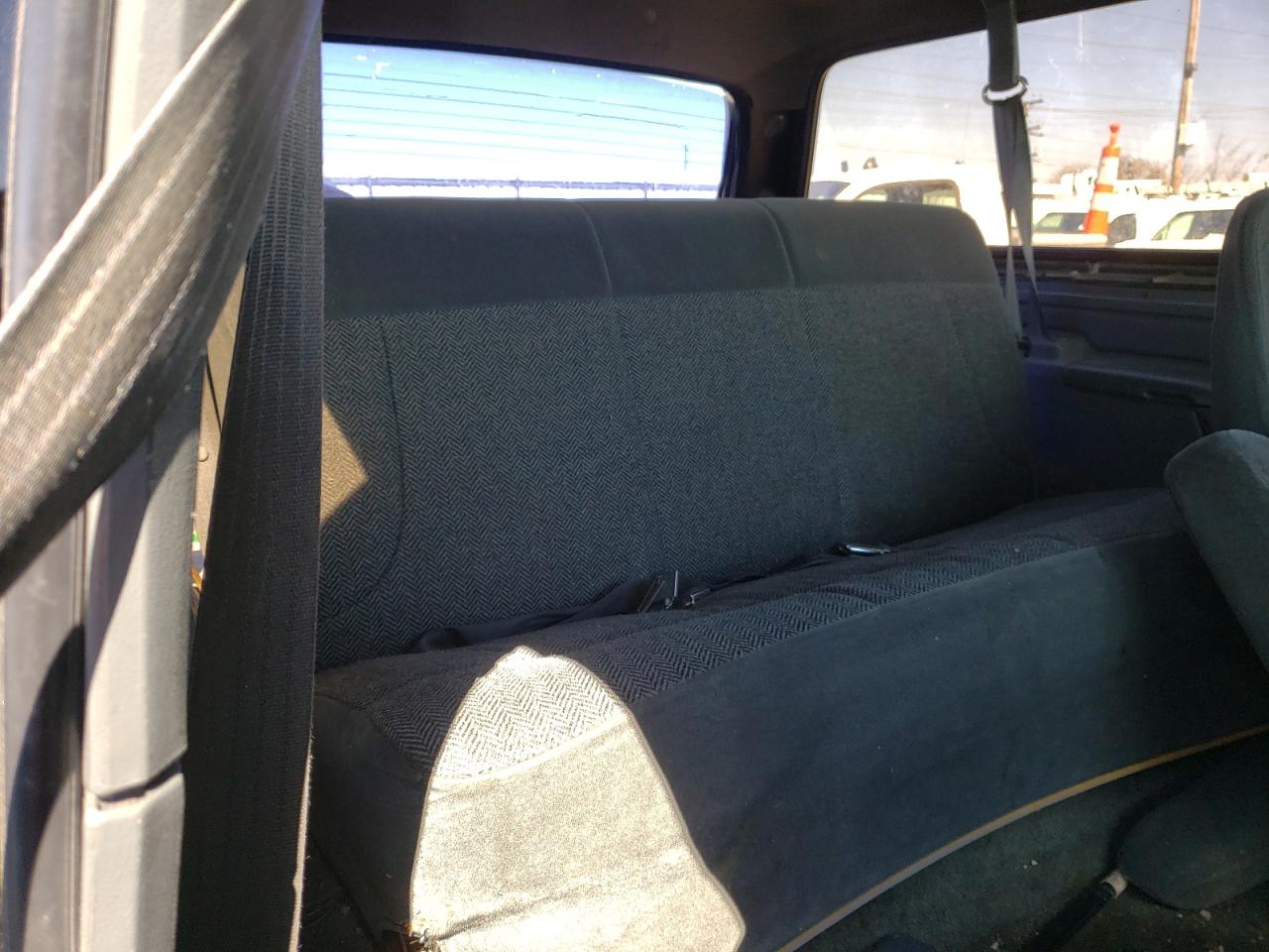 Photo 6 from auction – 1992 FORD BRONCO U10 with VIN 1FMEU15H8NLA57093