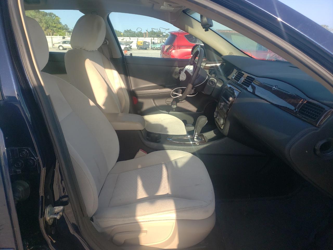 Photo 5 from auction – 2012 CHEVROLET IMPALA LT with VIN 2G1WB5E39C1171903