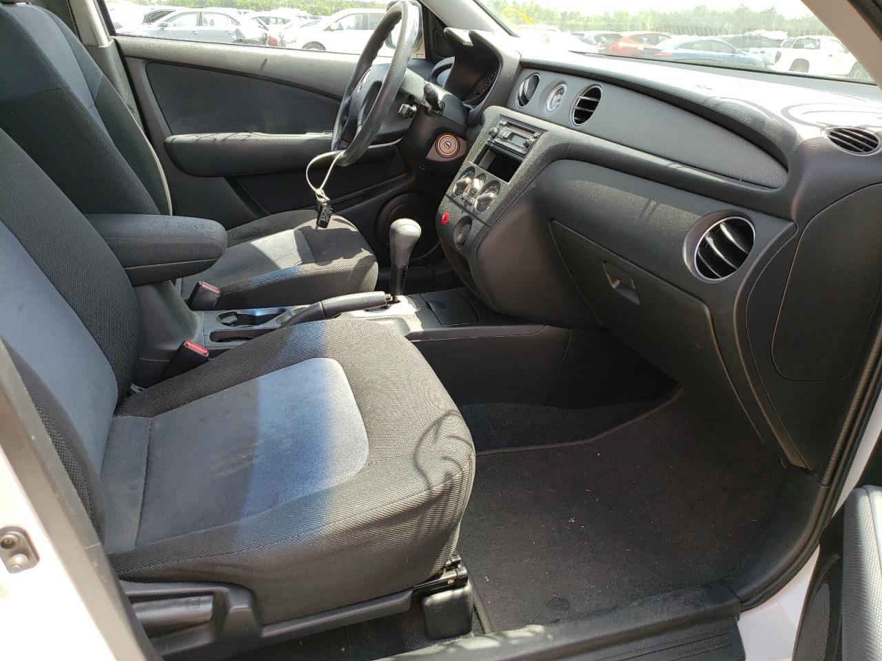 Photo 5 from auction – 2004 MITSUBISHI OUTLANDER with VIN JA4LX31F94U003629