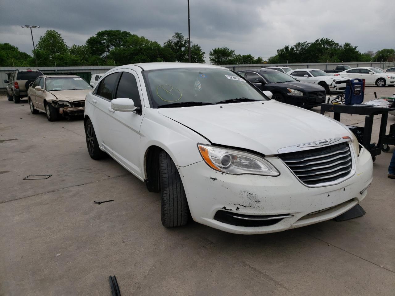 CHRYSLER 200 LX 2012 con VIN 1C3CCBABXCN105365 - Foto de la subasta