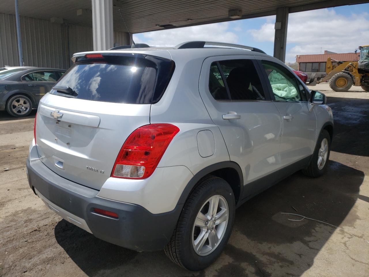 Photo 4 from auction – 2015 CHEVROLET TRAX 1LT with VIN 3GNCJLSB7FL252258