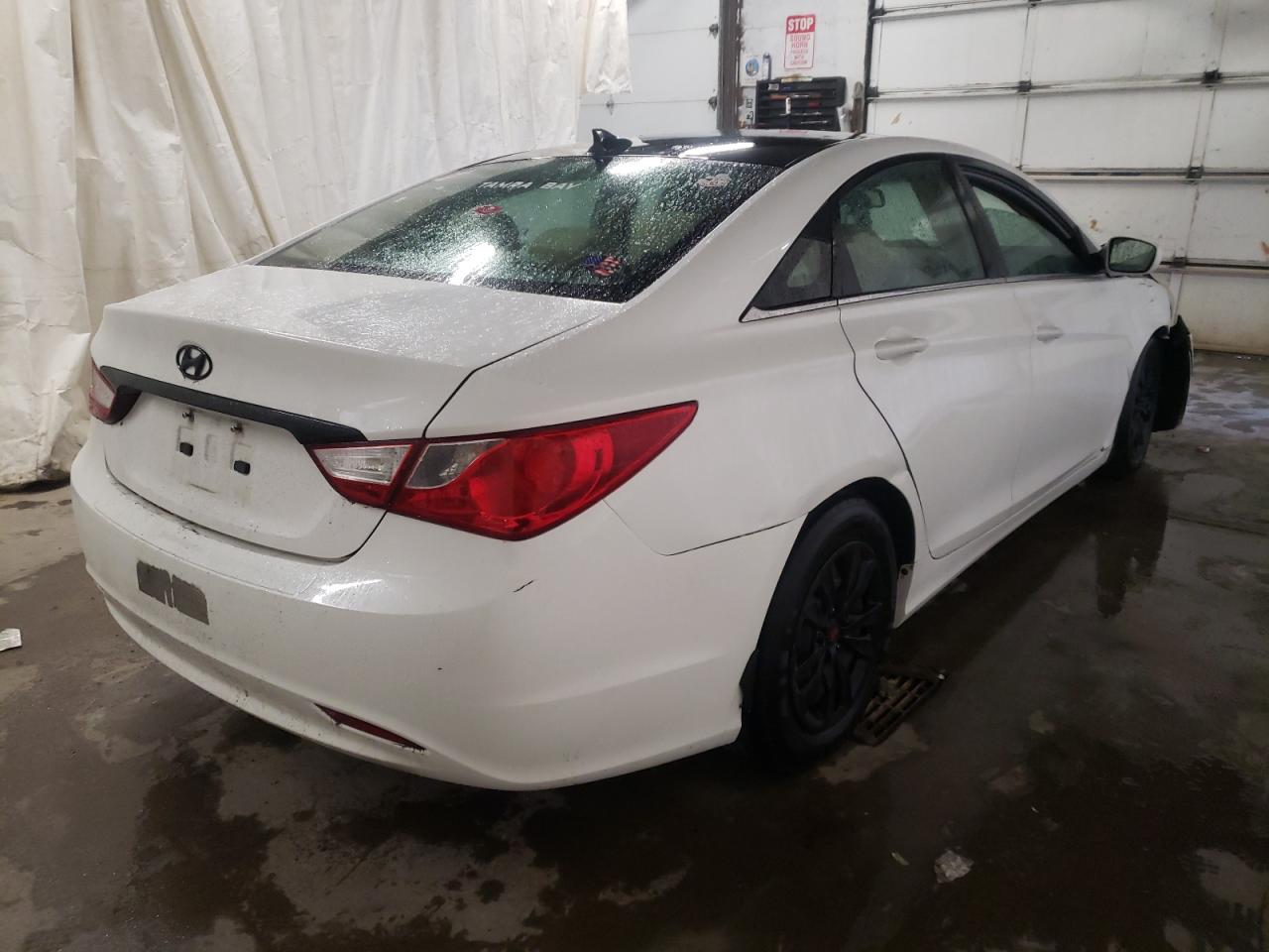 Photo 4 from auction – 2012 HYUNDAI SONATA GLS with VIN 5NPEB4AC2CH460123