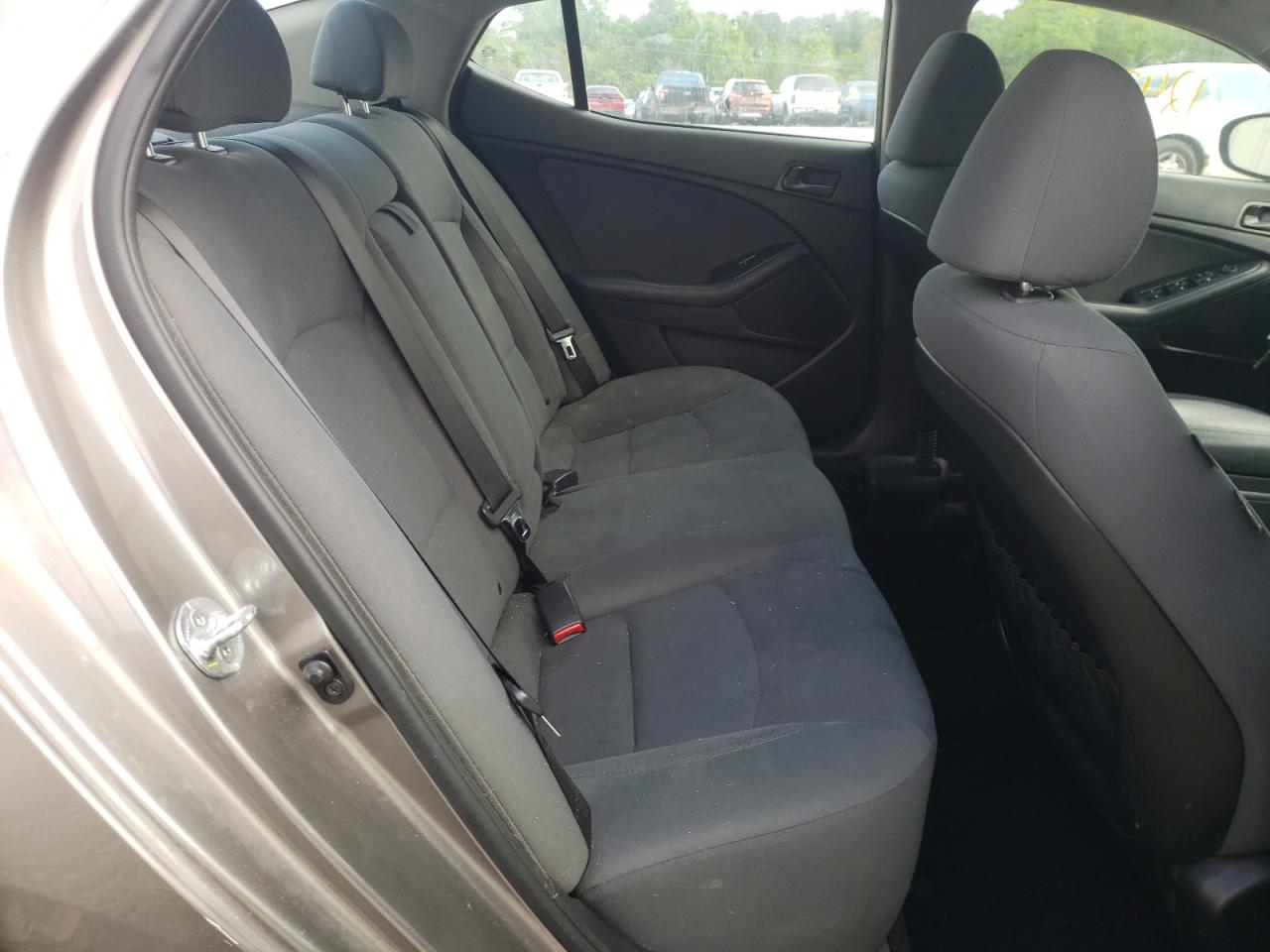 Photo 6 from auction – 2015 KIA OPTIMA LX with VIN 5XXGM4A79FG432552